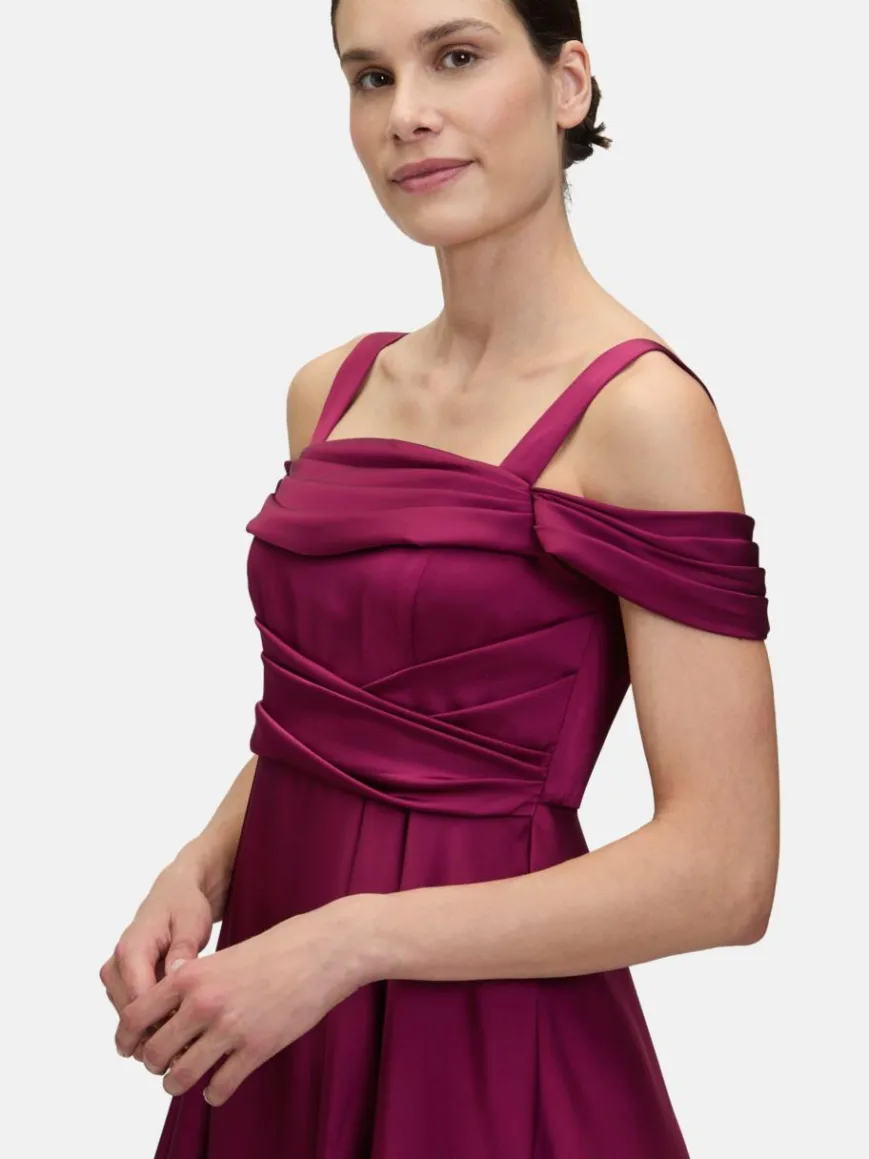 Vera Mont Kleider*Damen Abendkleid rot uni