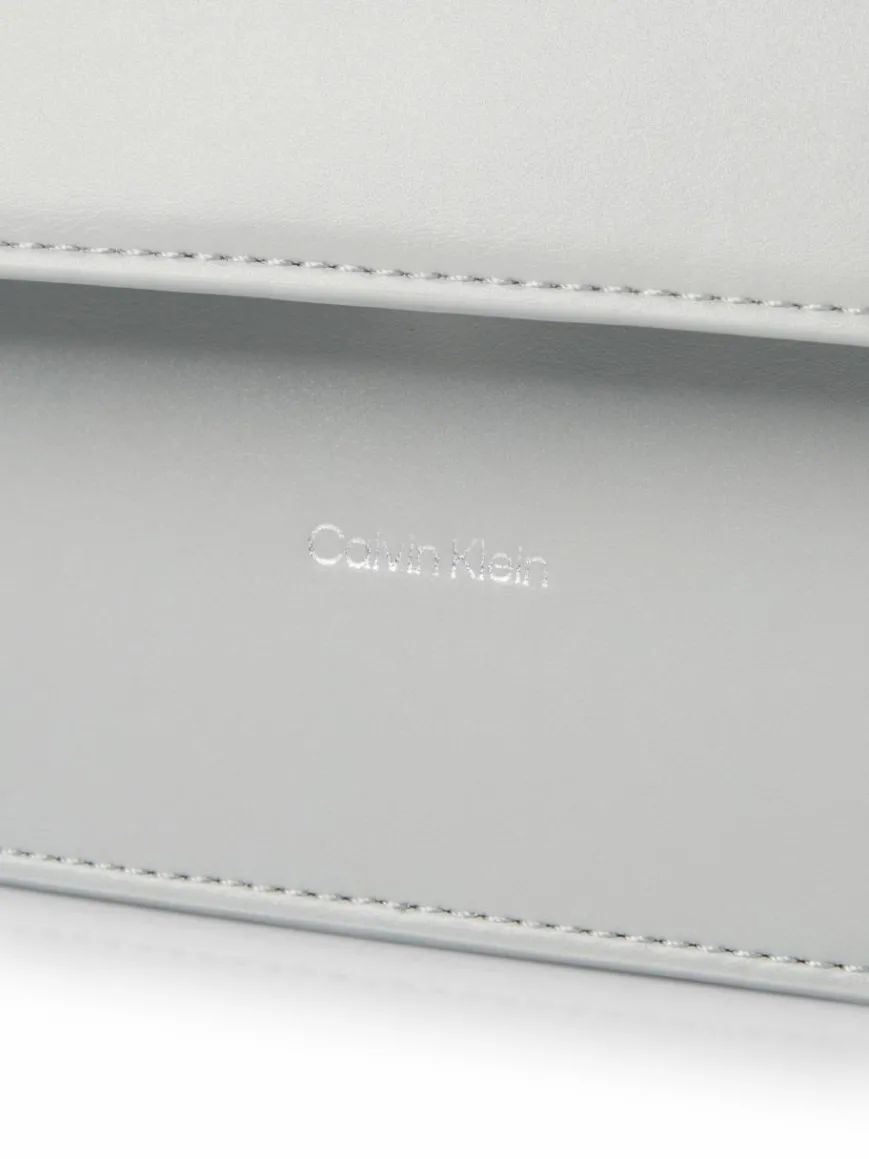 Calvin Klein Taschen & Rucksäcke*Damen Umhängetasche - CK Linn hellgrau uni
